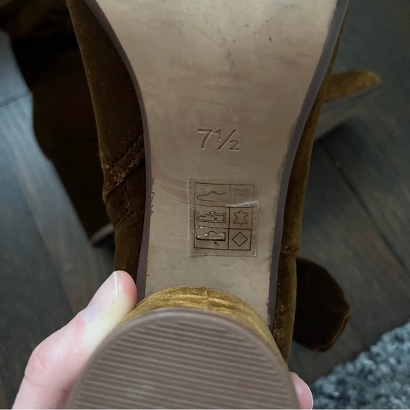 Madewell Esme Bow Boot in Velvet - Picture 9 of 9